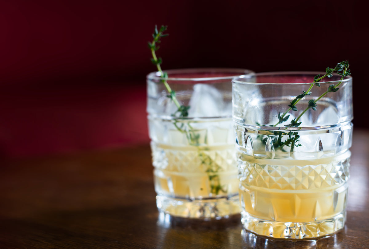 SIGNATURE SIPS & COCKTAILS